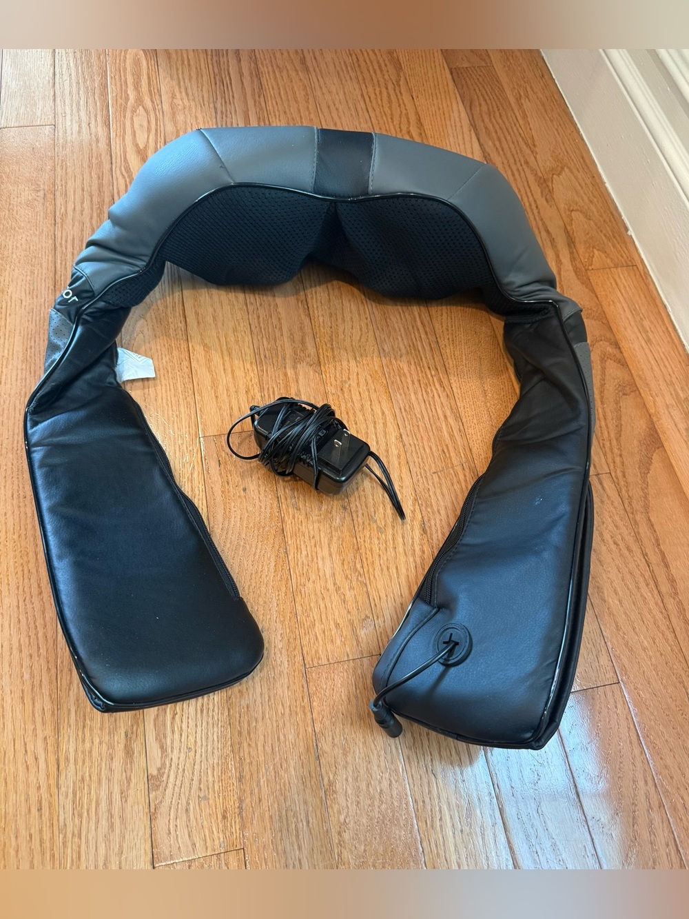 Medcursor Shiatsu Neck & Back Massager with Heat Shoulder Pain Relief
